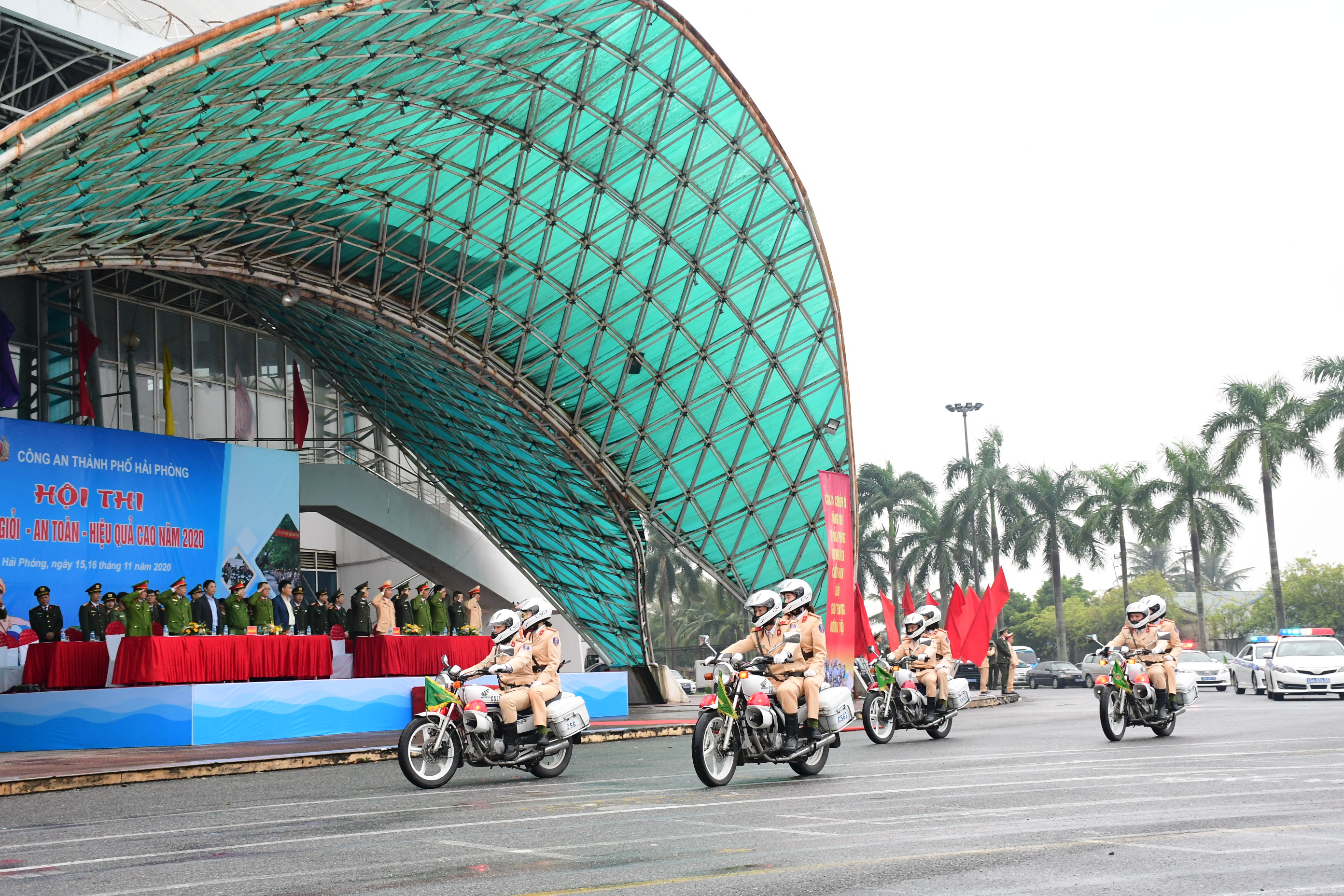 Đẩy mạnh công tác tài chính, hậu cần, kỹ thuật